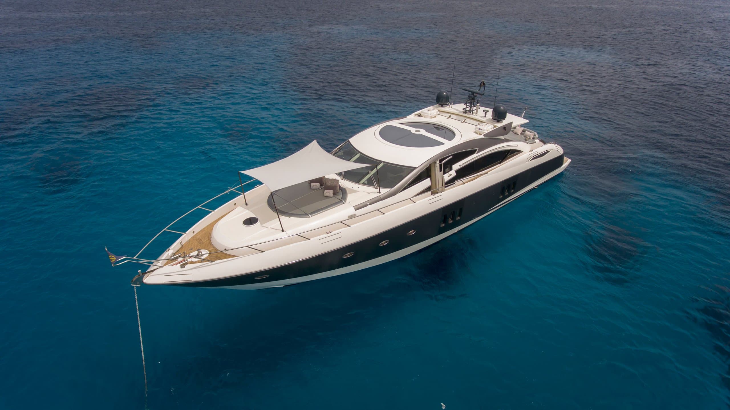 Motor yacht LIGHT BLUE 25m