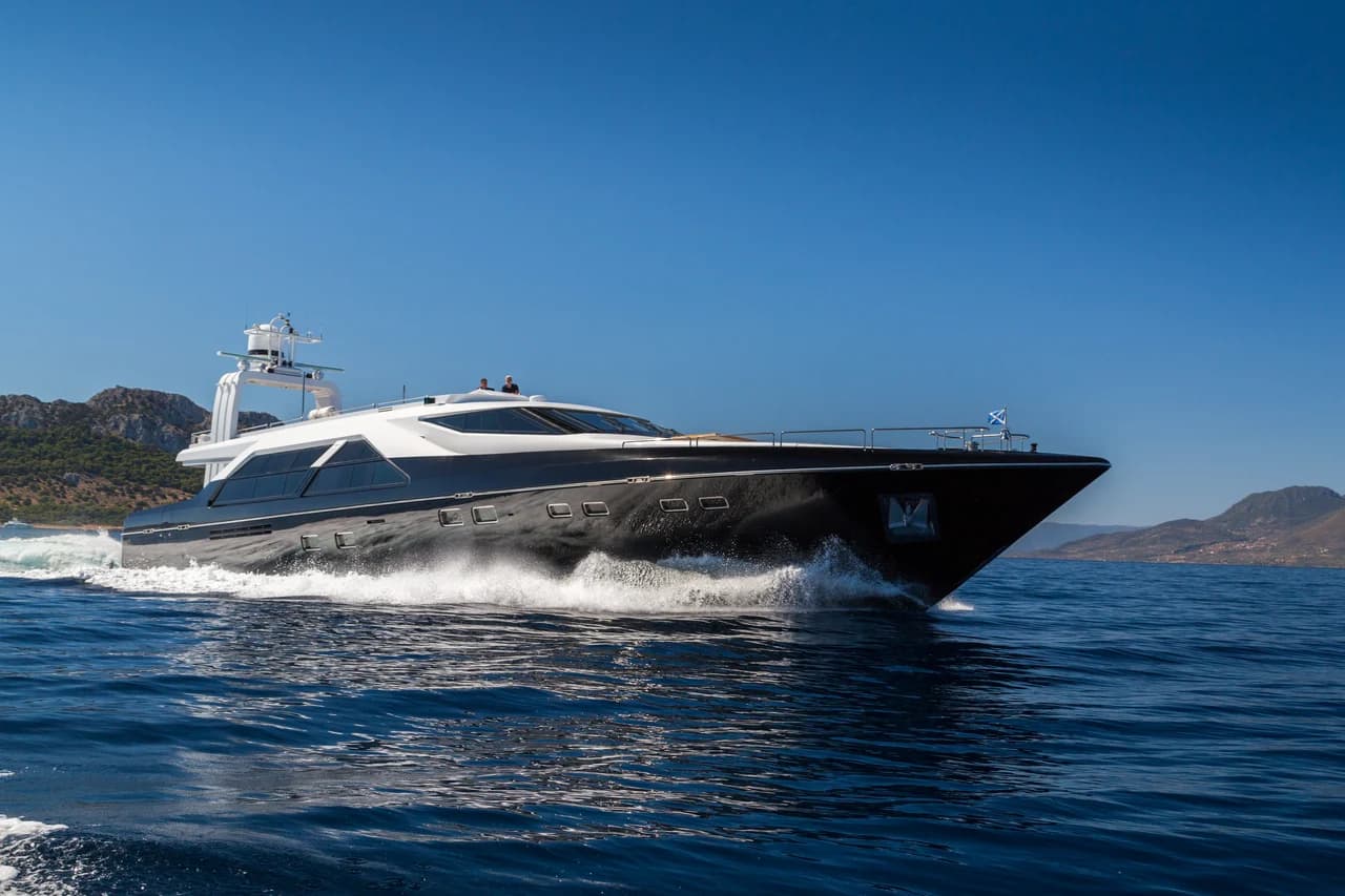 Motor yacht AQUARELLA 42m