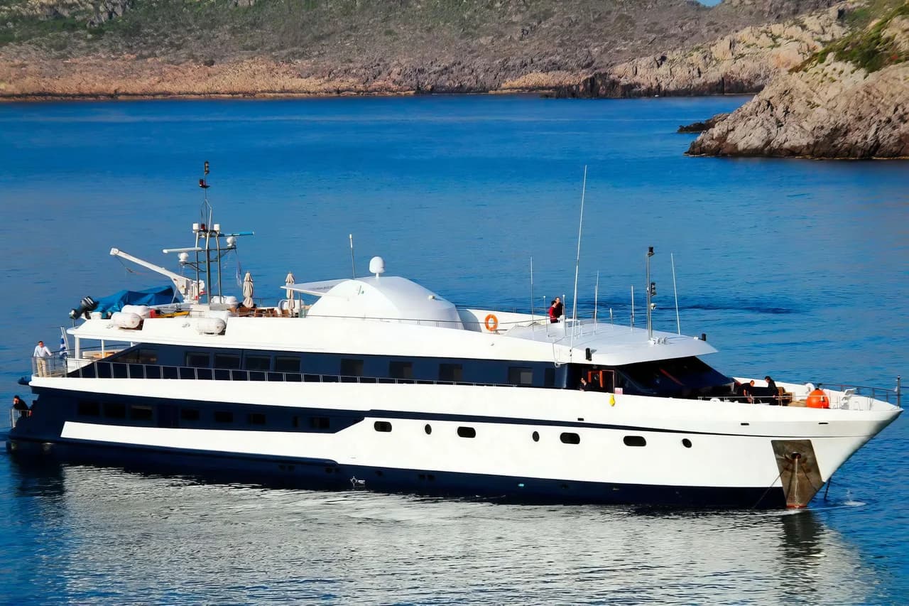 Motor yacht HARMONY G 54m