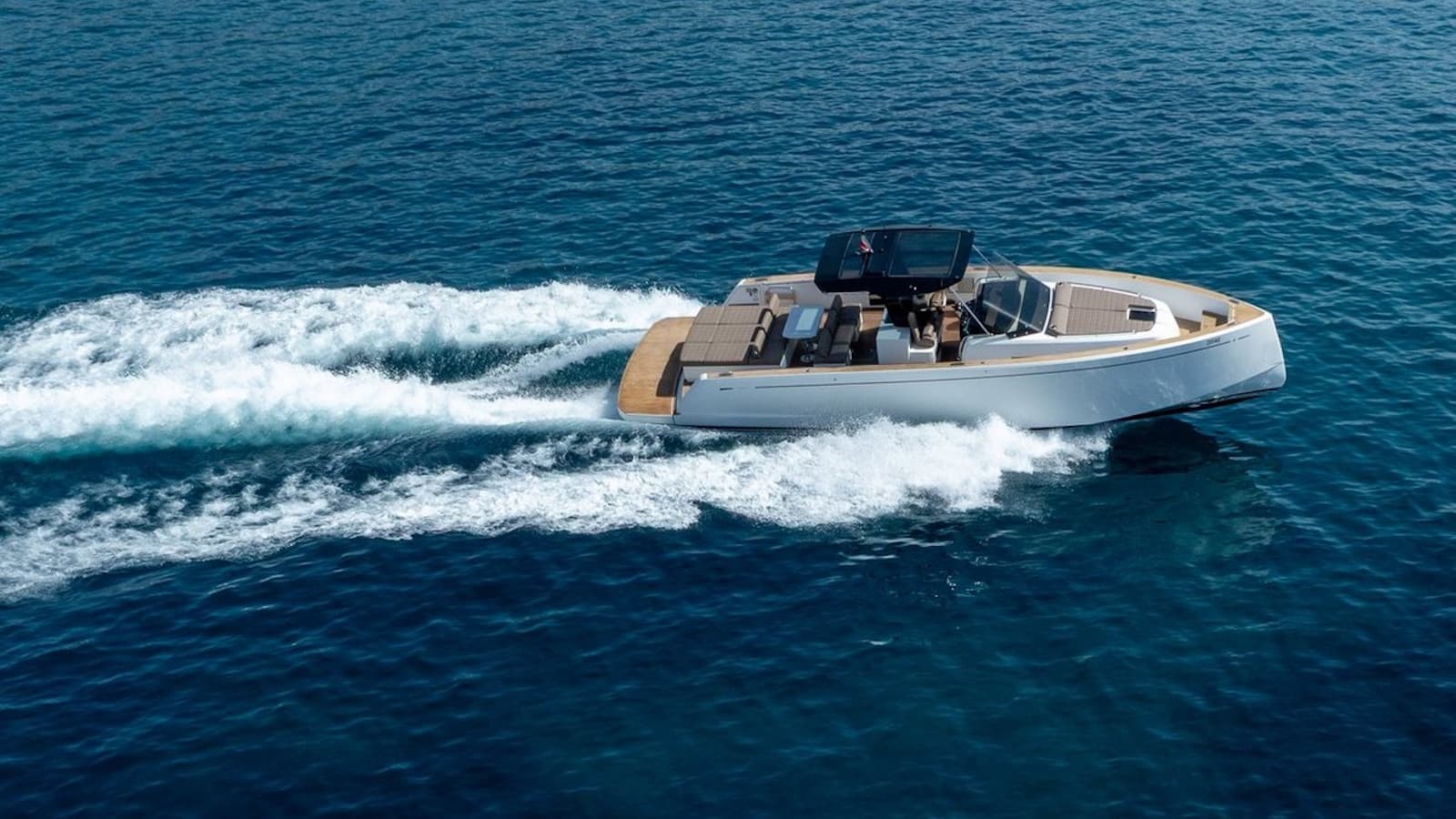 Motor yacht NALE MINNIE 12.8m