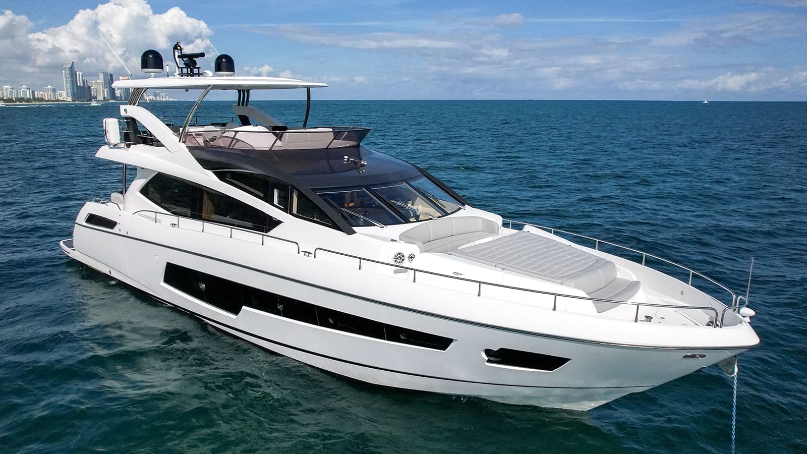 Yacht M4 22.86m by Sunseeker