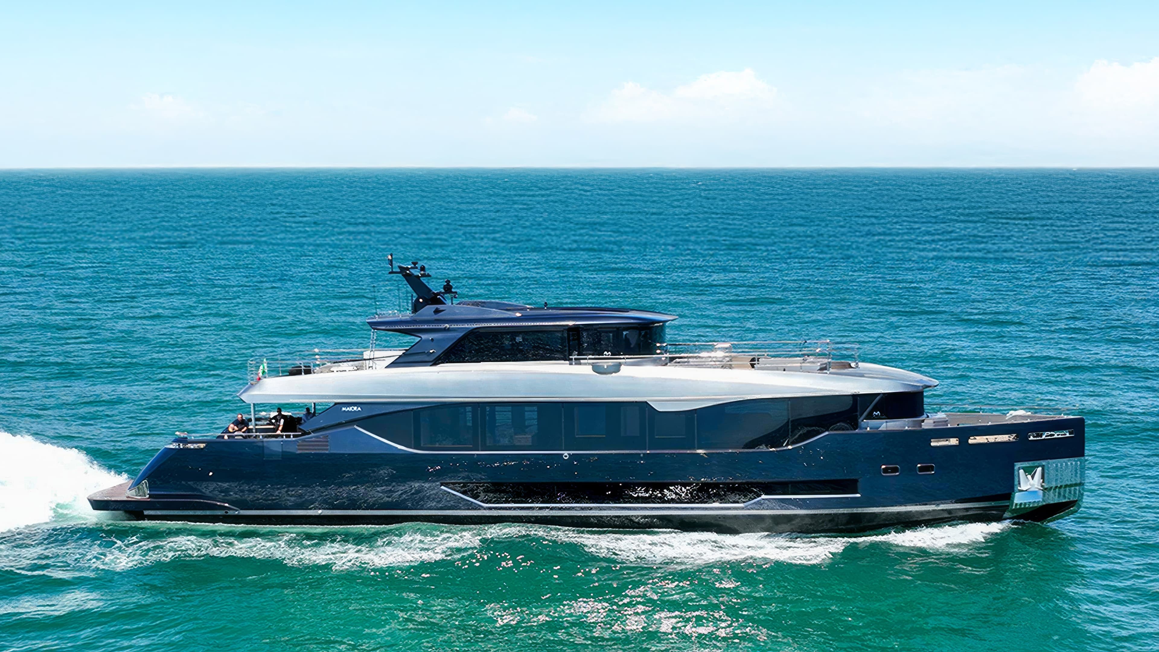 Motor yacht LADY BETTY 37m