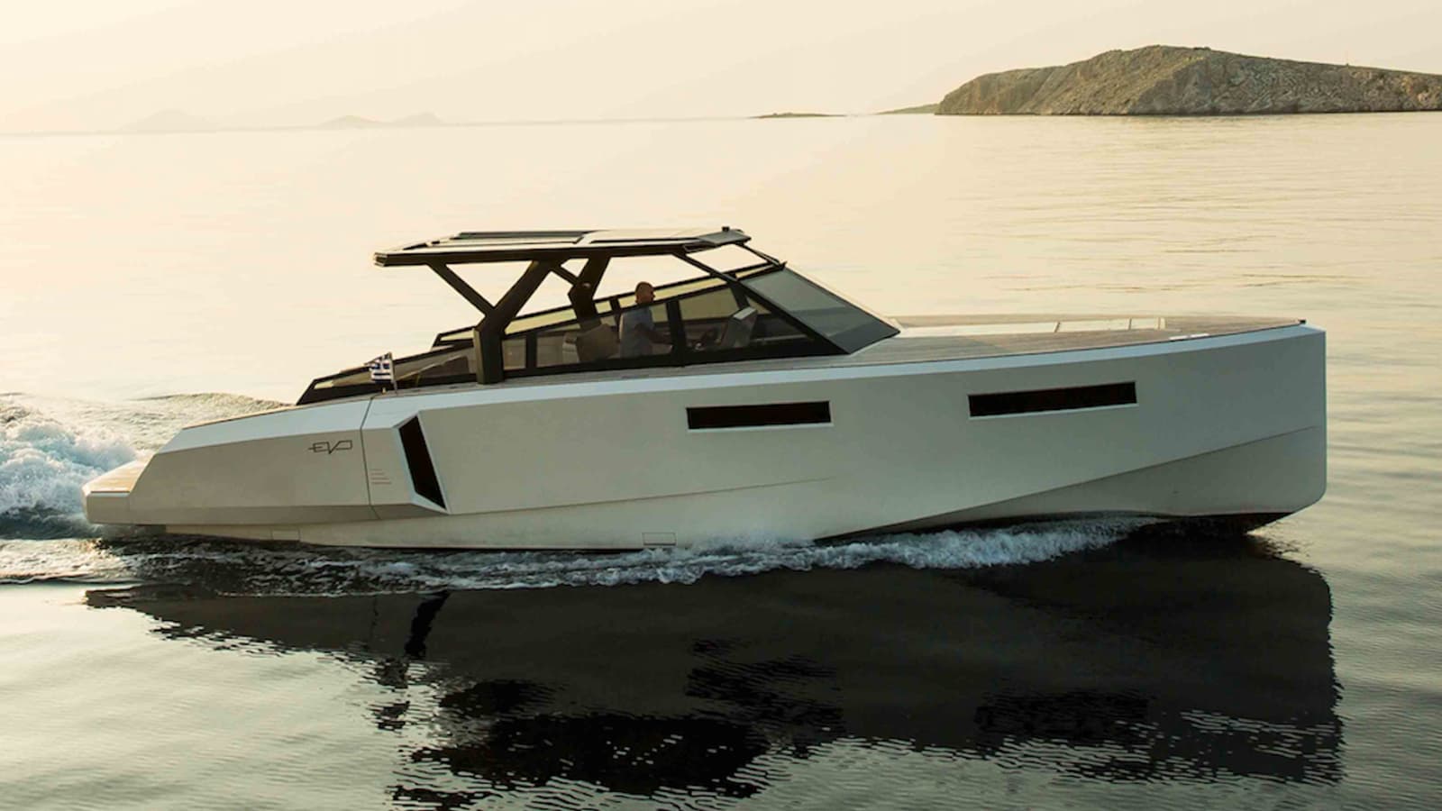 Motor yacht KHALEESI 13.04m