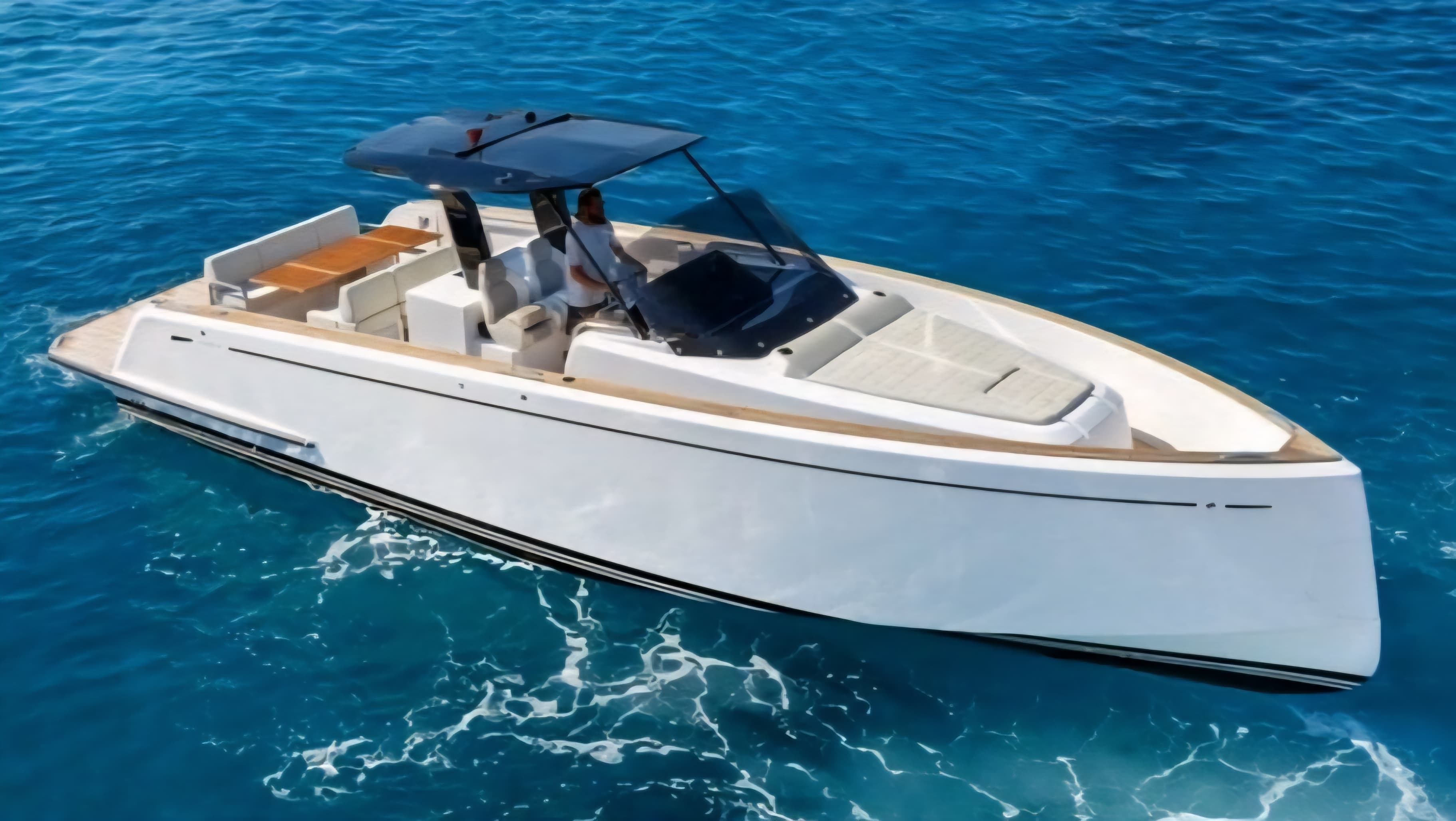 Motor yacht Pardo 38 11.9m