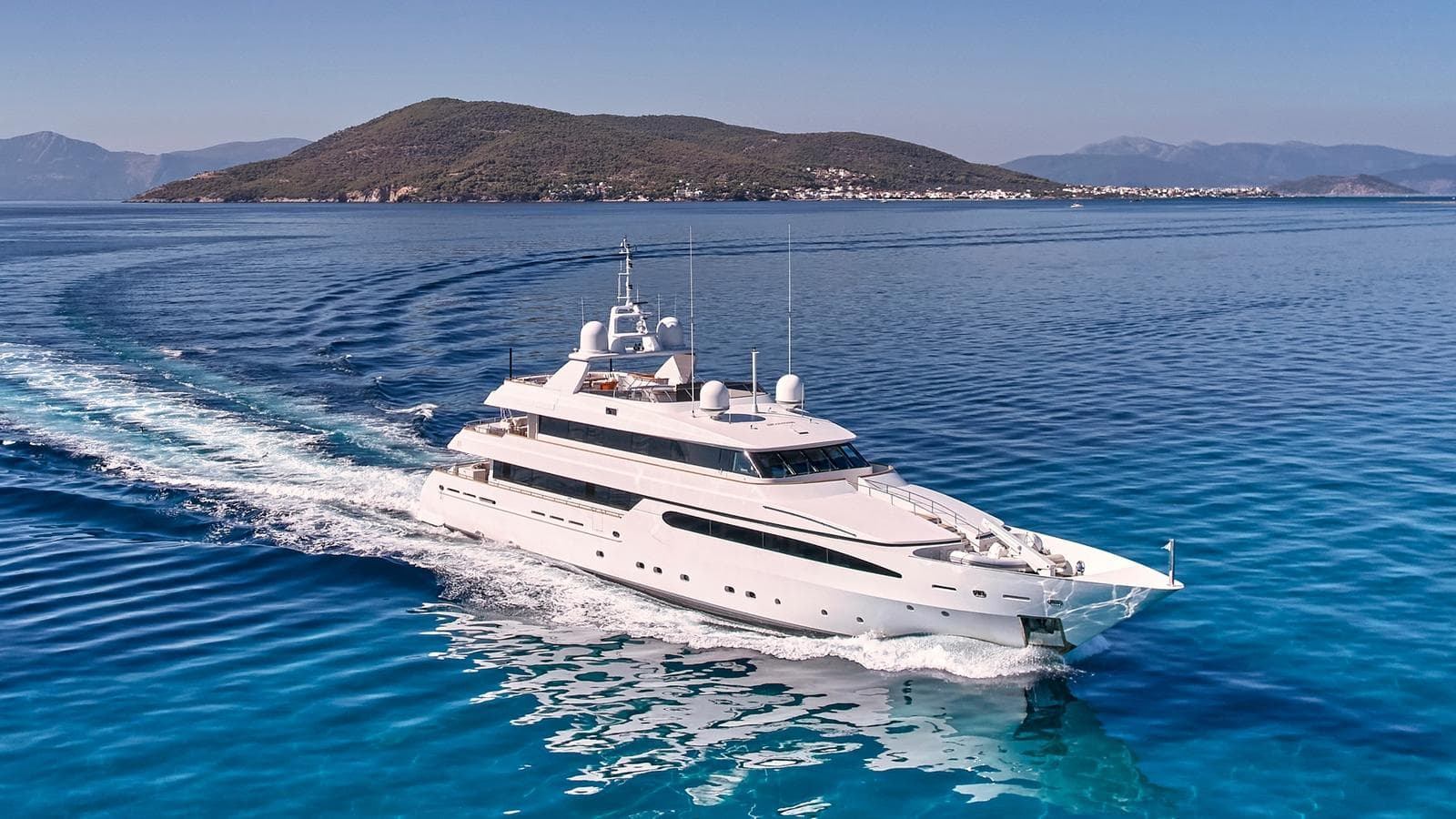 Motor yacht ARTEMISEA 44.81m