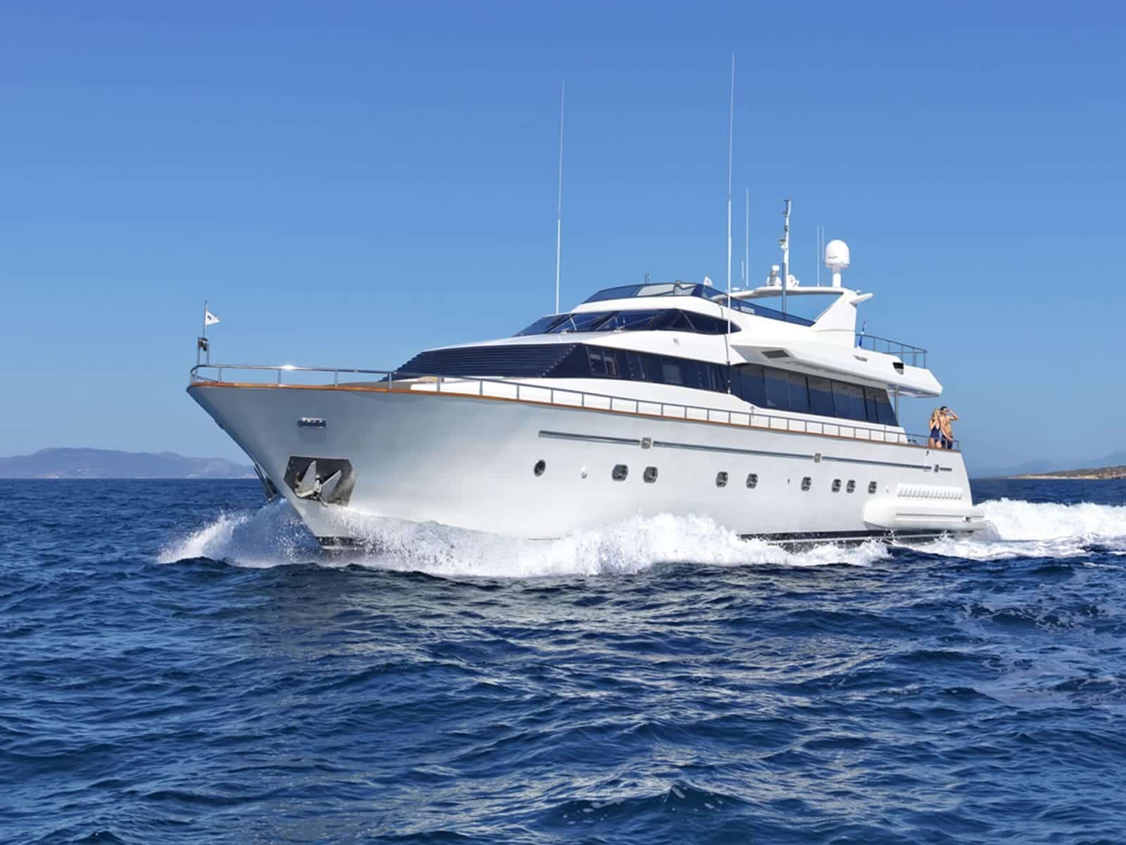Motor yacht MARTINA 31m