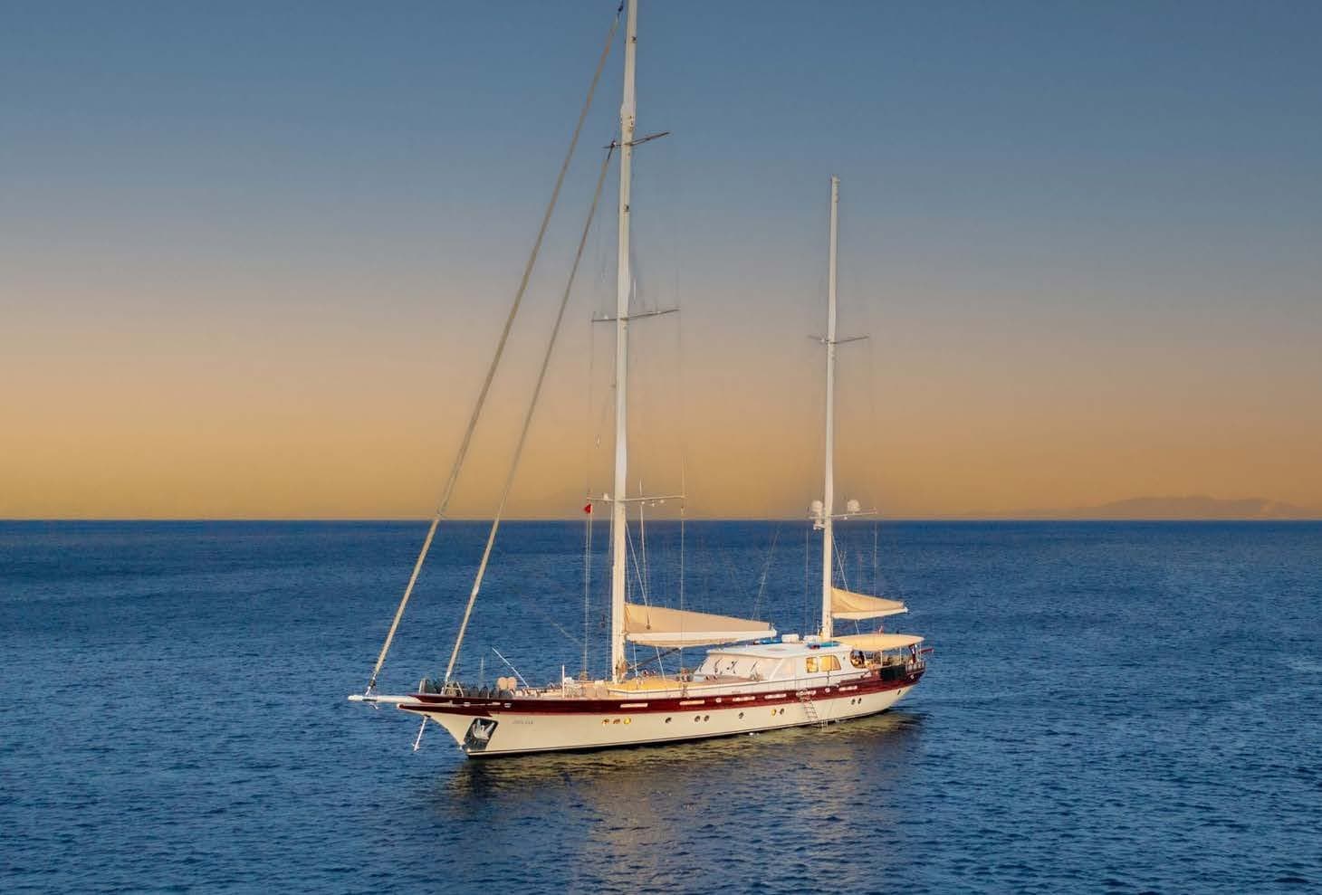 motorsailer ZELDA available for charter