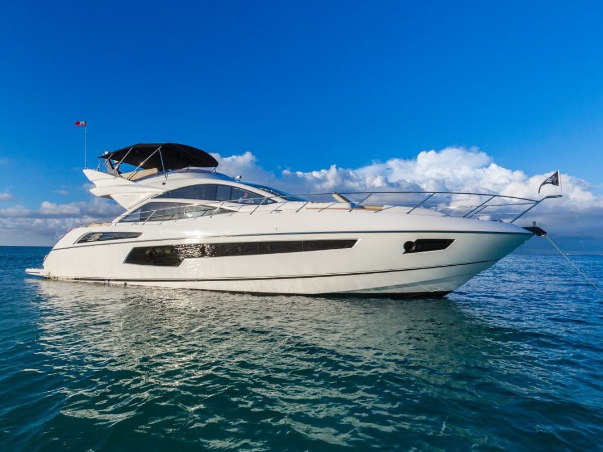 Motor yacht Unknown (Sunseeker 68 Sport 2014) 21.45m