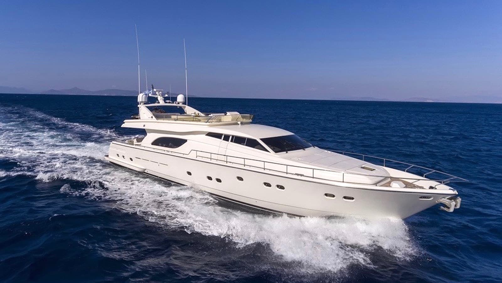 Motor yacht LAZY DAYS 24.38m