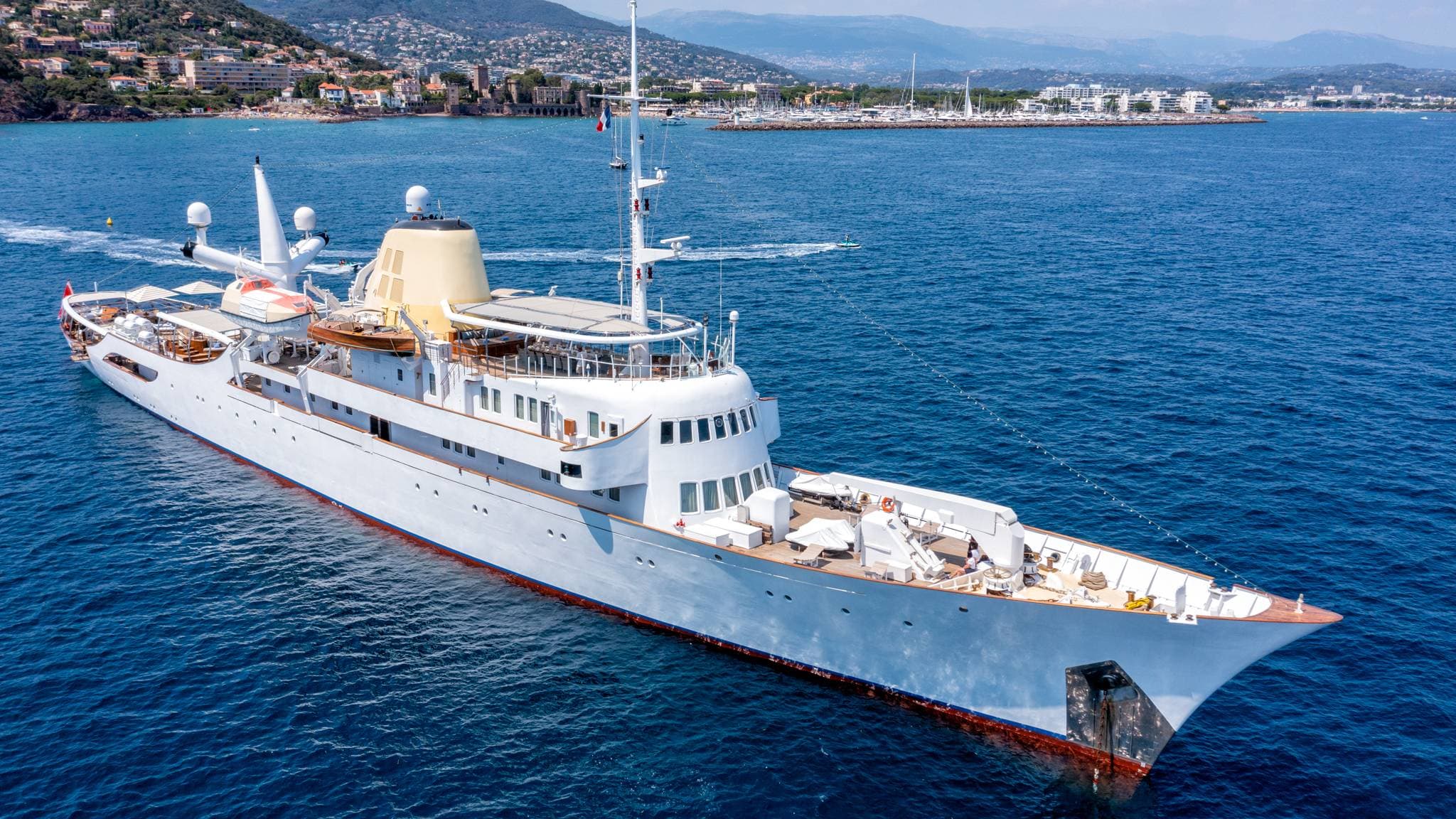 Motor yacht CHRISTINA O 99.1m by Howaldtswerke