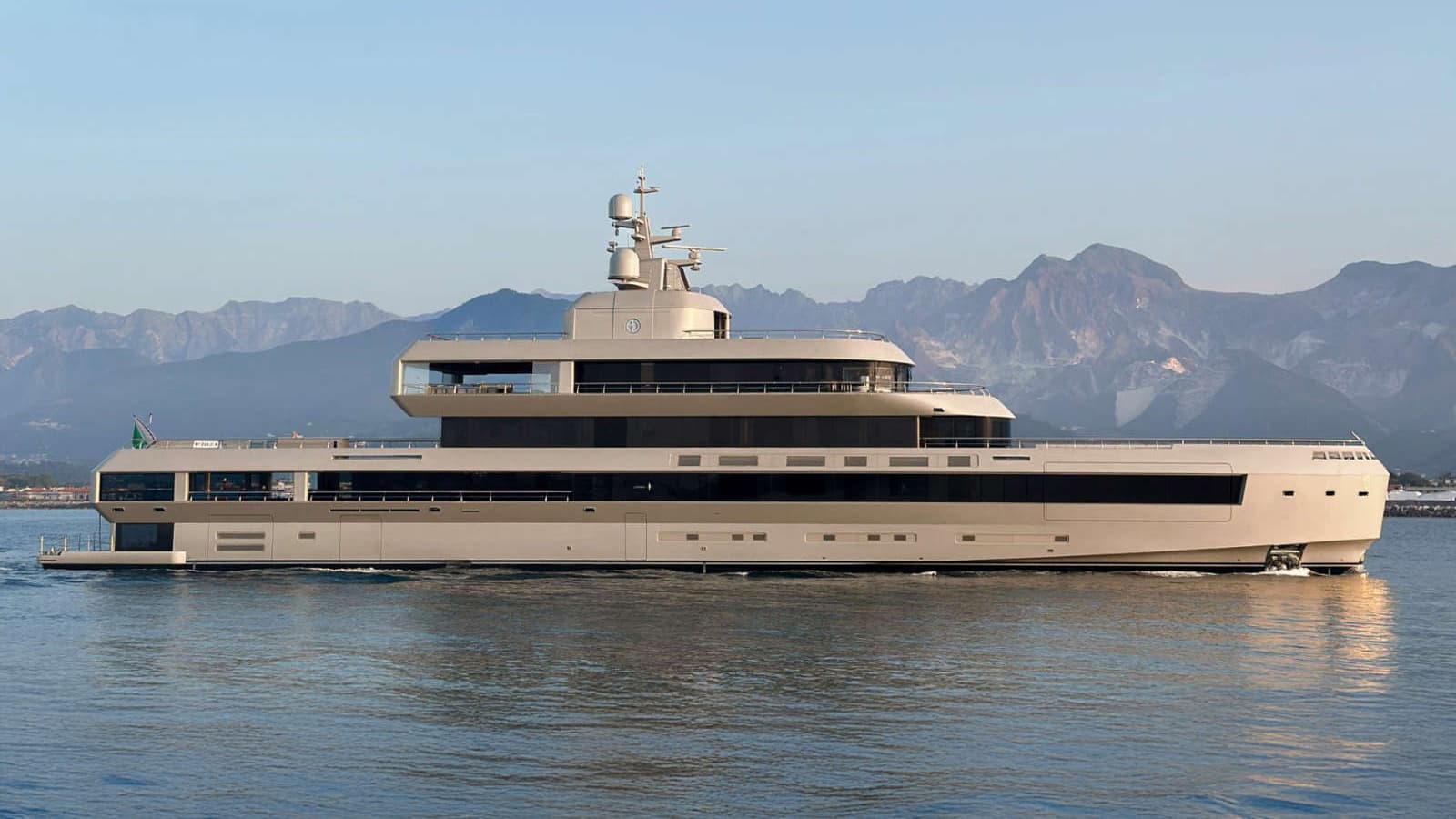 GECO (by G. Armani) — yacht charter in Hydra