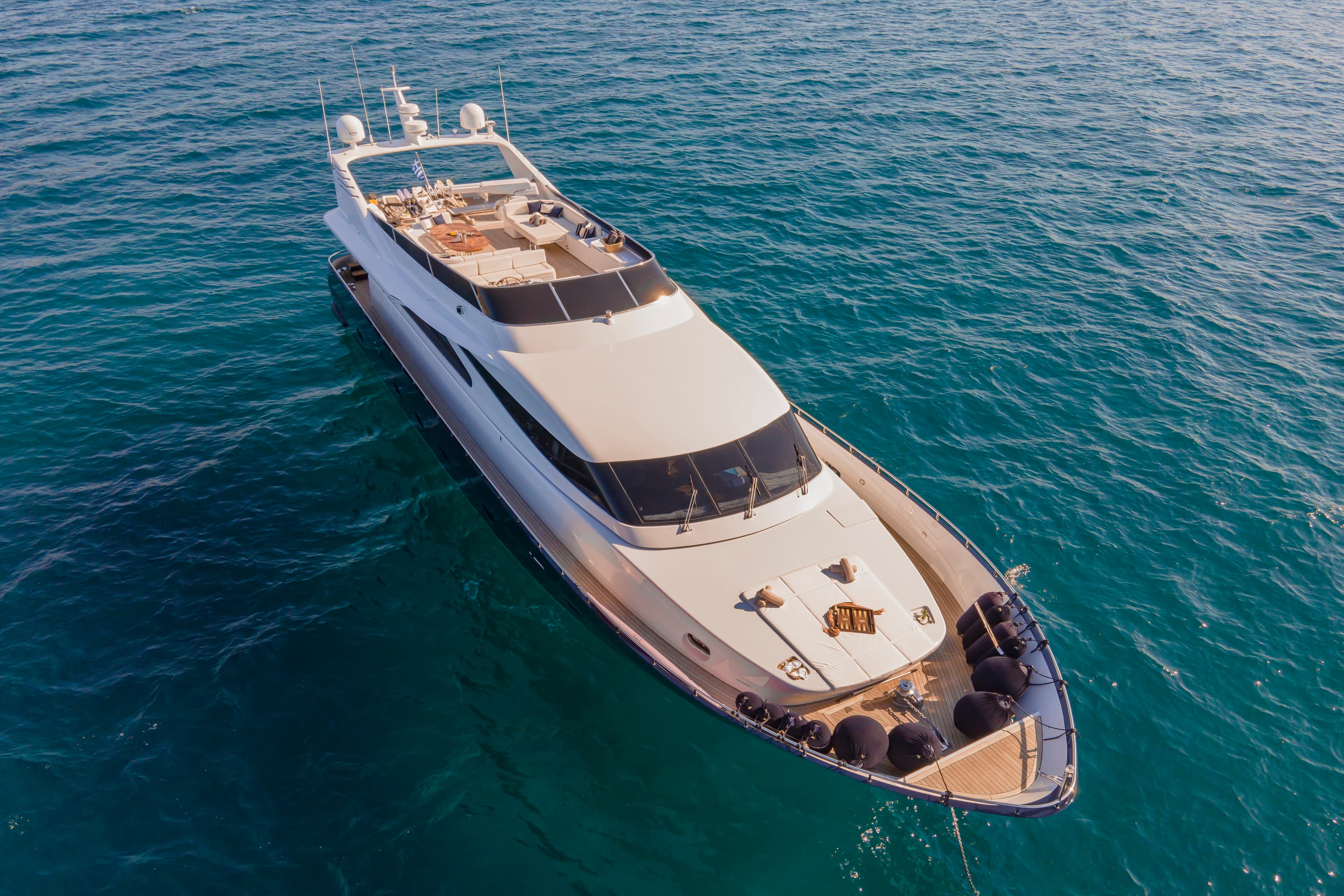 Motor yacht ZOI 26m by Admiral
