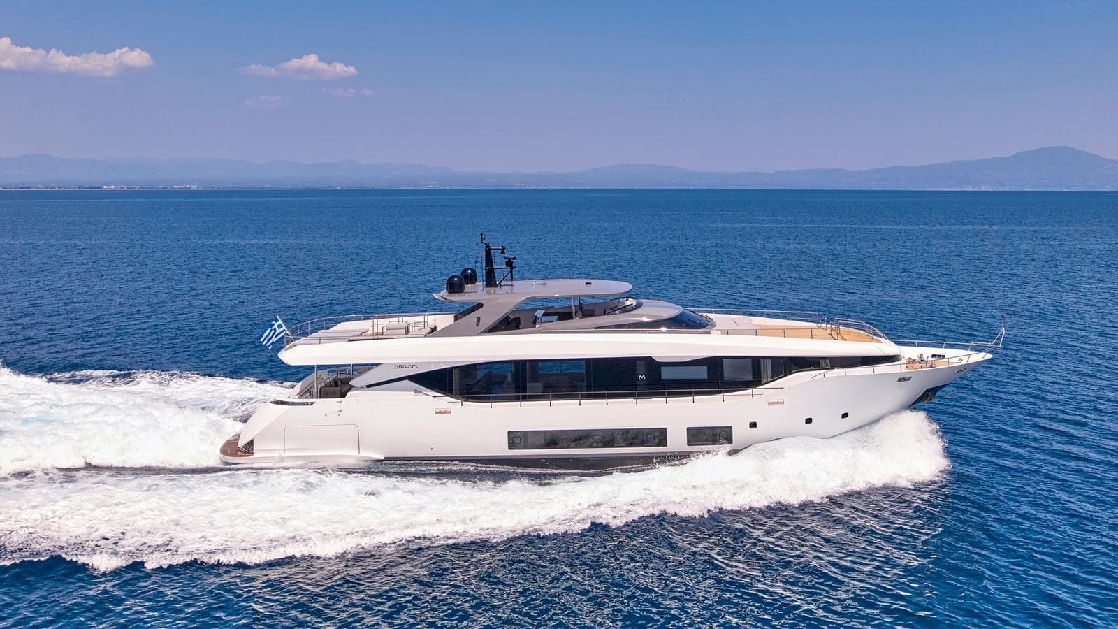 Motor yacht FOUR JOYS 30.5m