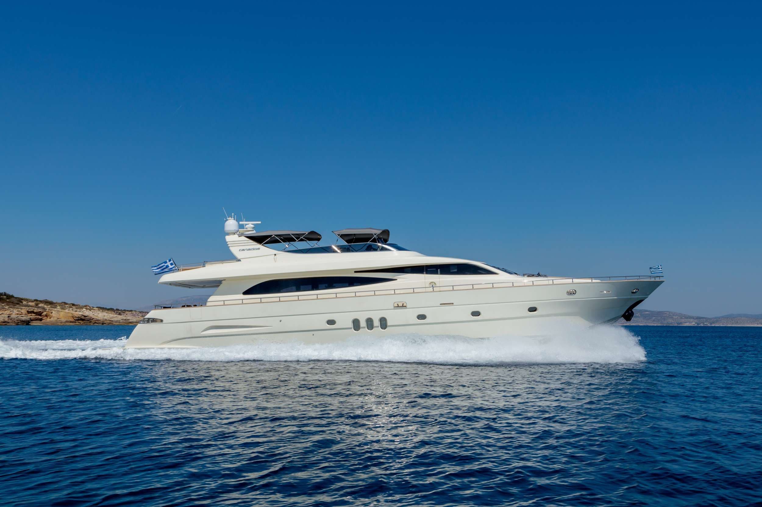 Motor yacht MIRAVAL 27m by Canados