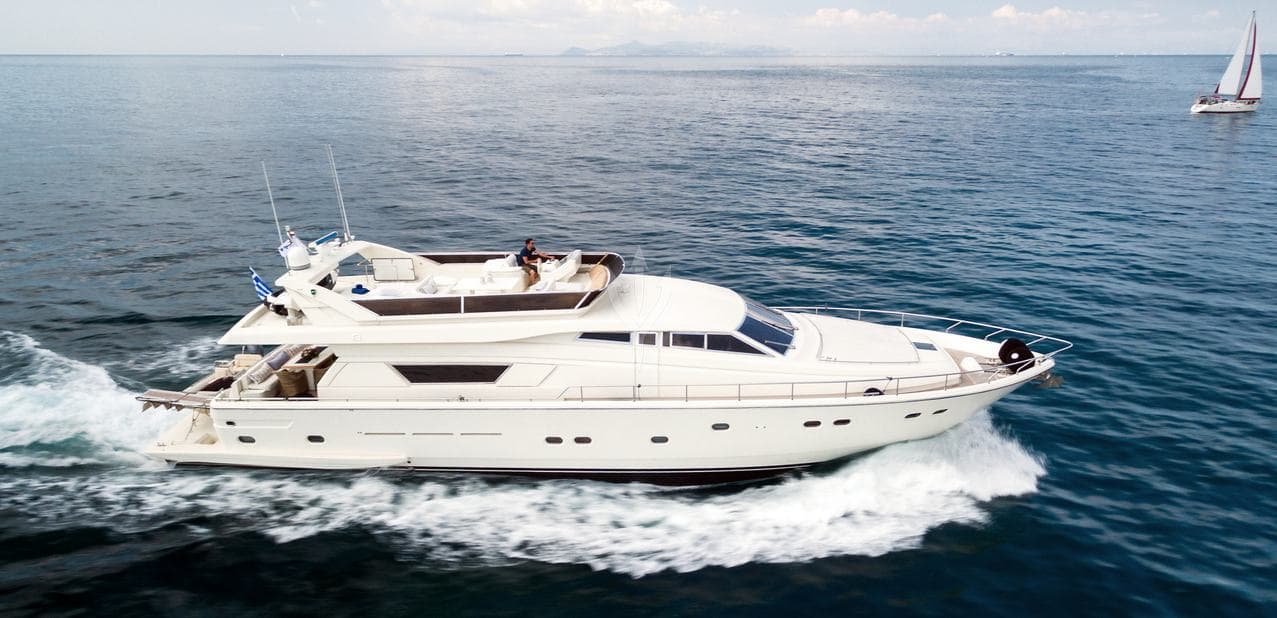 Motor yacht VENTO 24m by Ferretti