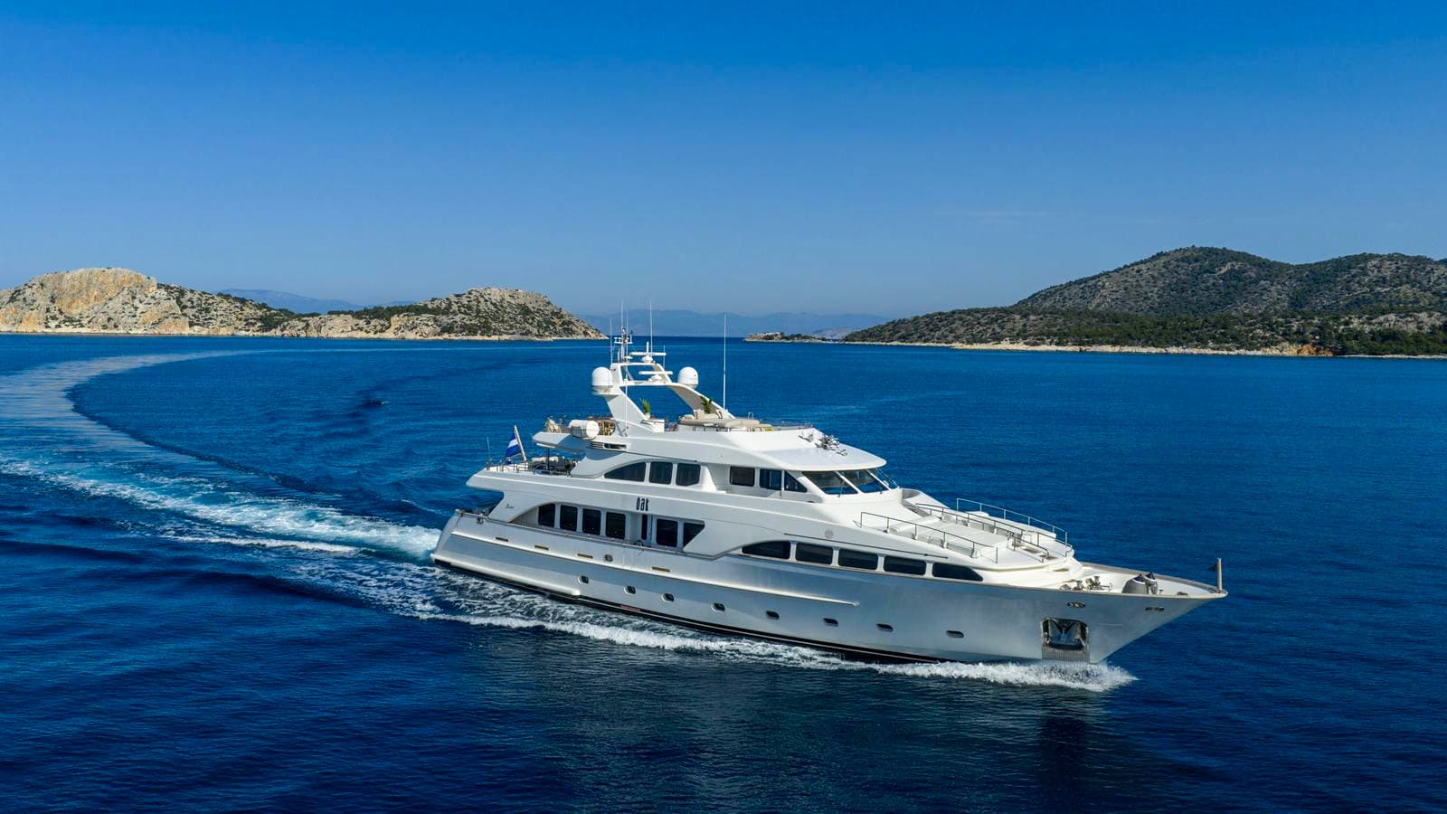 Motor Yacht OAK available for charter