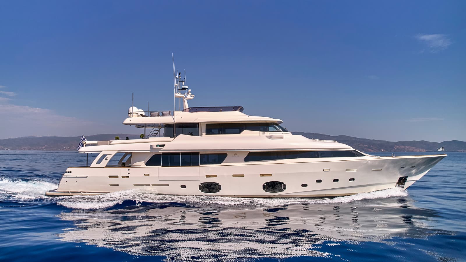 Motor yacht DALOLI 33m