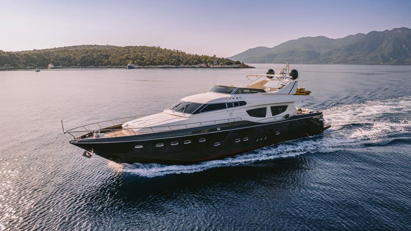Motor Yacht SEAS THE DAY available for charter