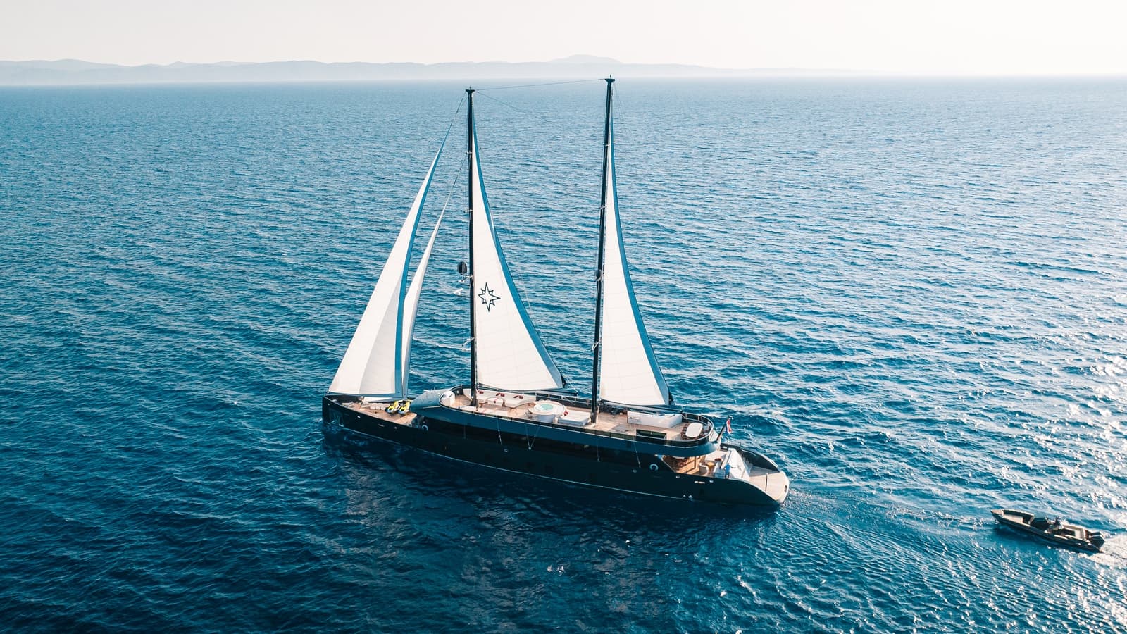 Motor yacht REPOSADO 52m