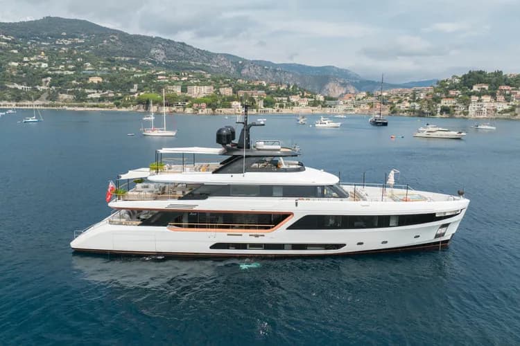 Alluria — yacht charter in Italian Riviera & Sicily