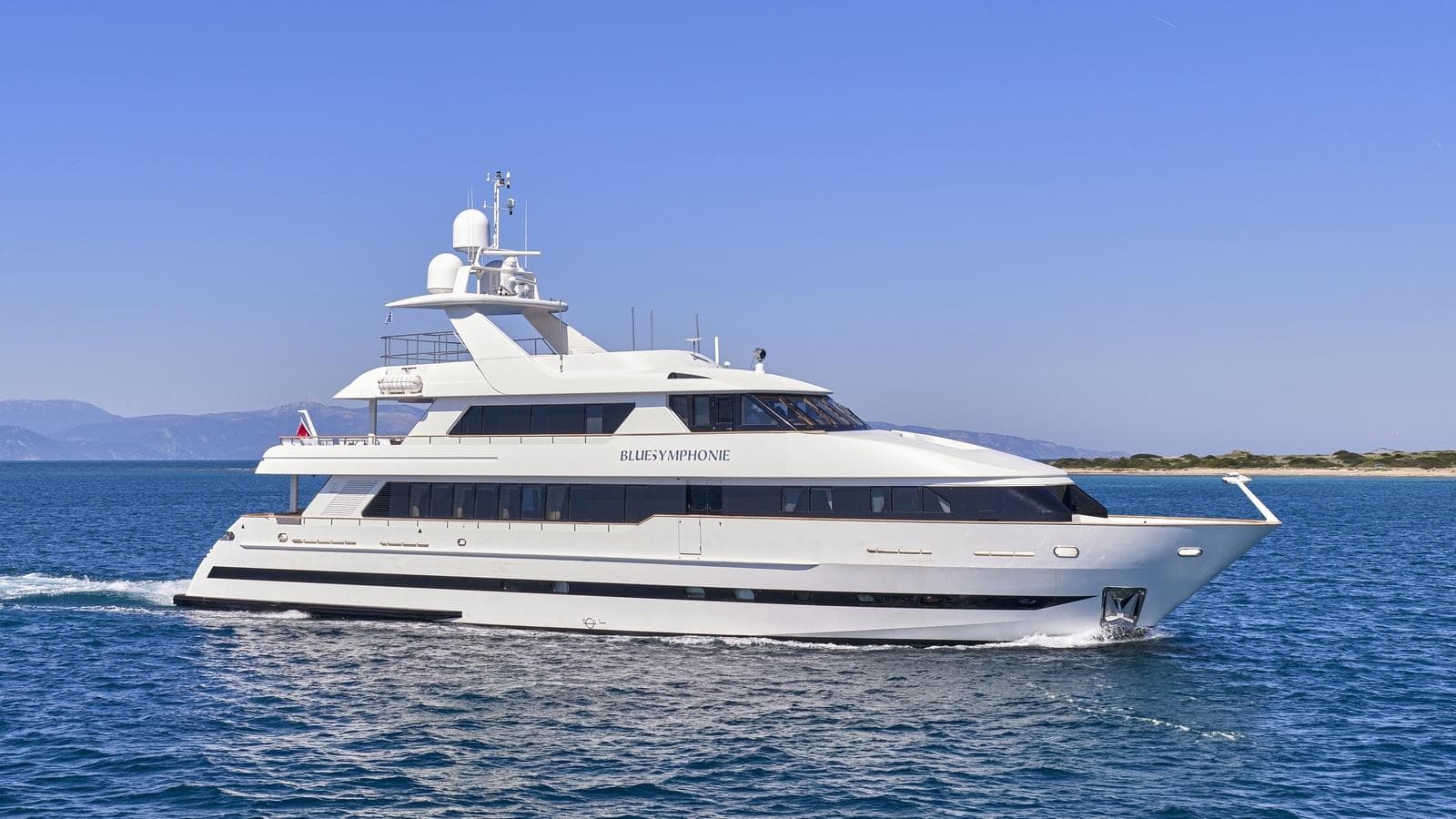 Motor yacht BLUE SYMPHONIE 37m