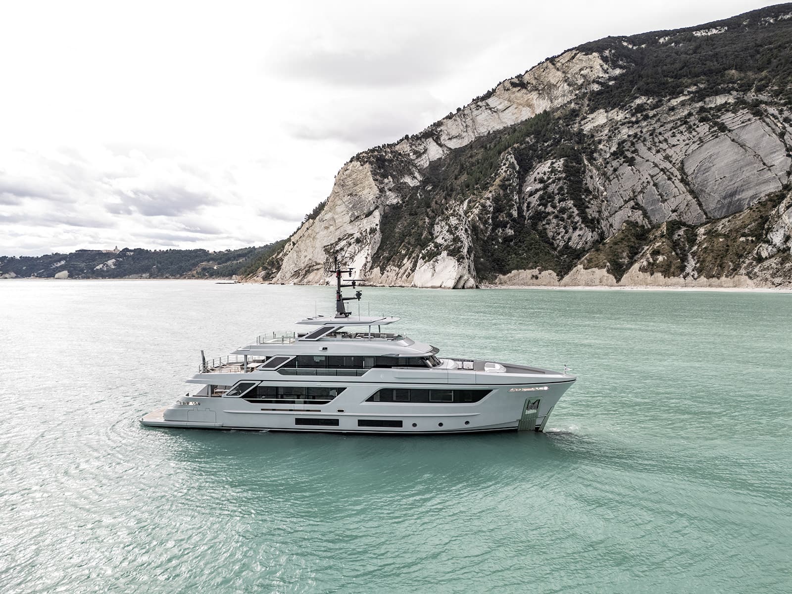 Motor yacht PAZIENZA 35m