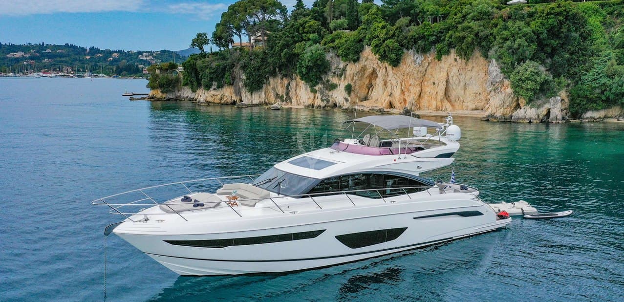 Motor yacht FAR & AWAY 20.1m