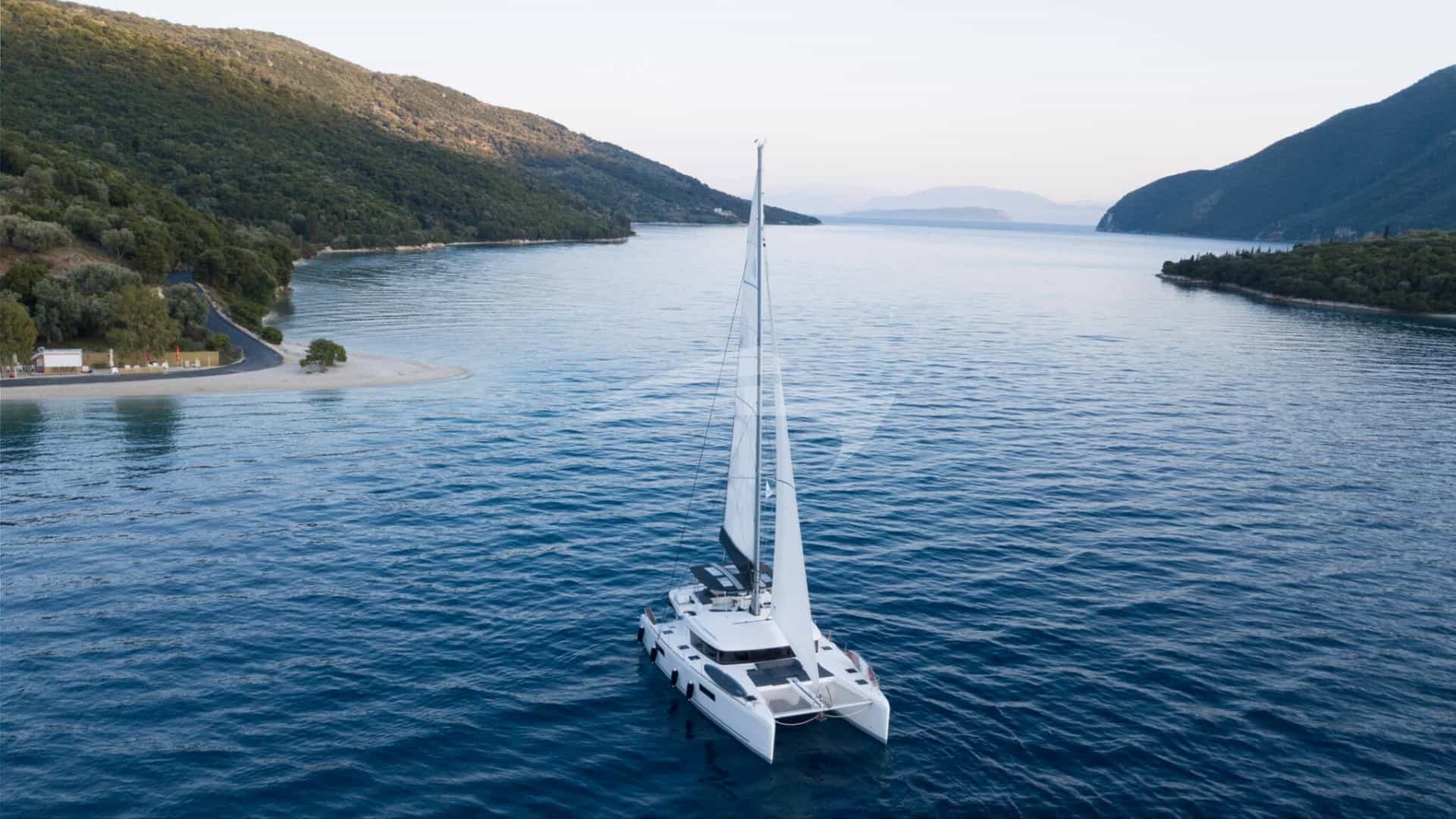 Sailing yacht Blue Velvet 16m