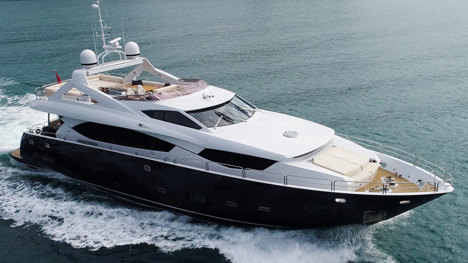 Yacht Solaris 30m by Sunseeker