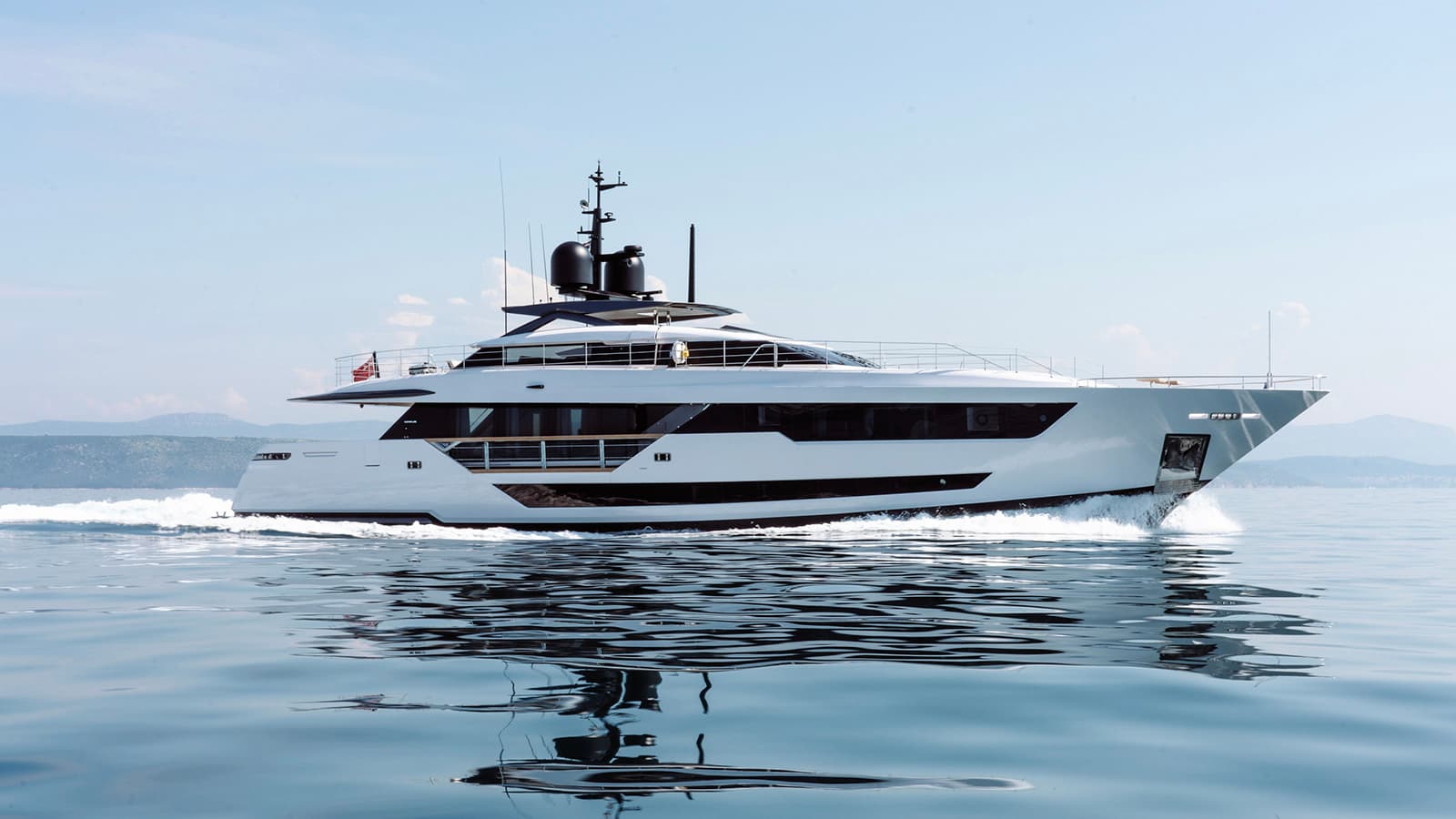 Yacht EROLIA 38.36m by Custom Line
