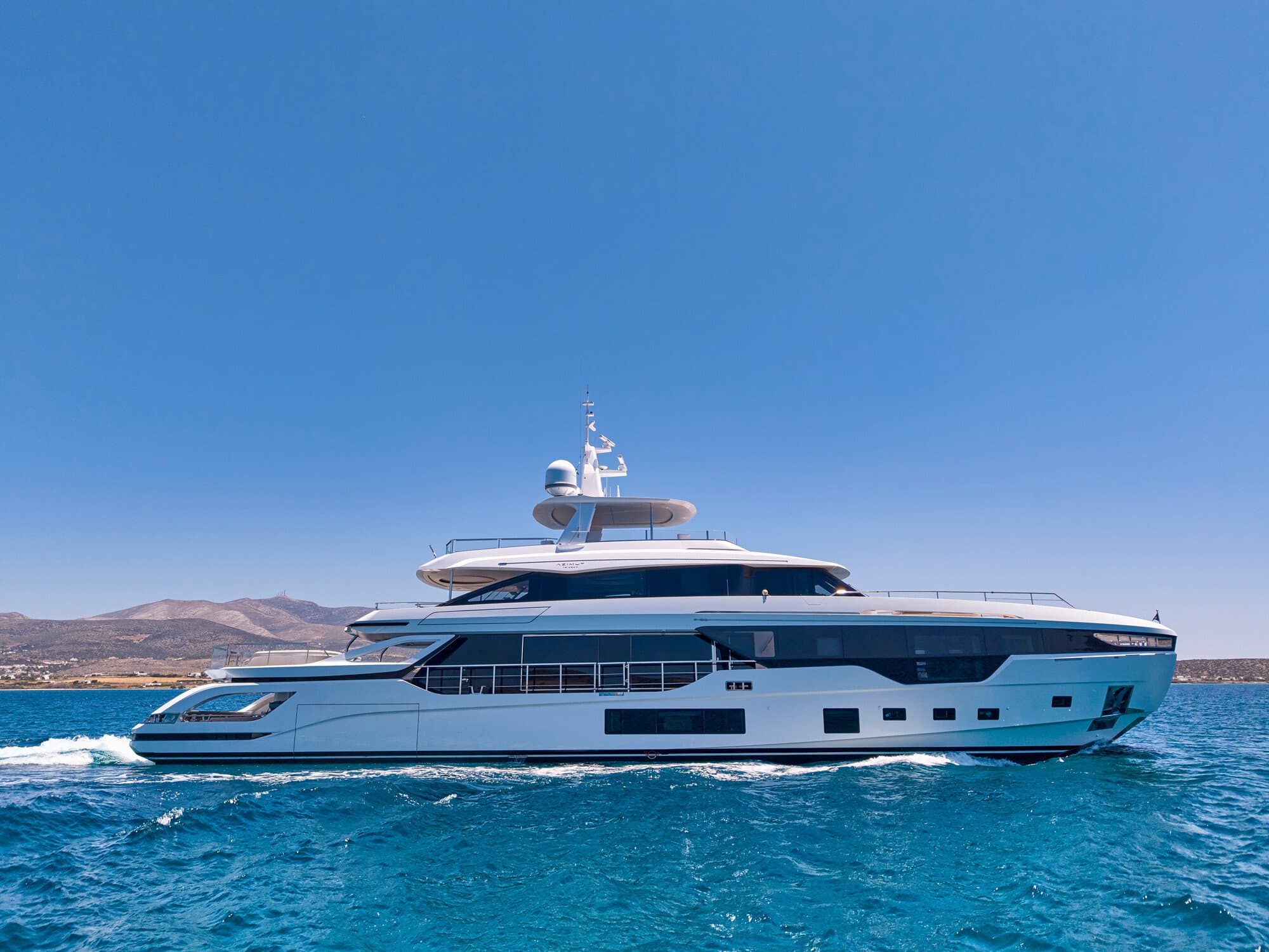 Motor yacht VOLO MARE 38.2m by Azimut