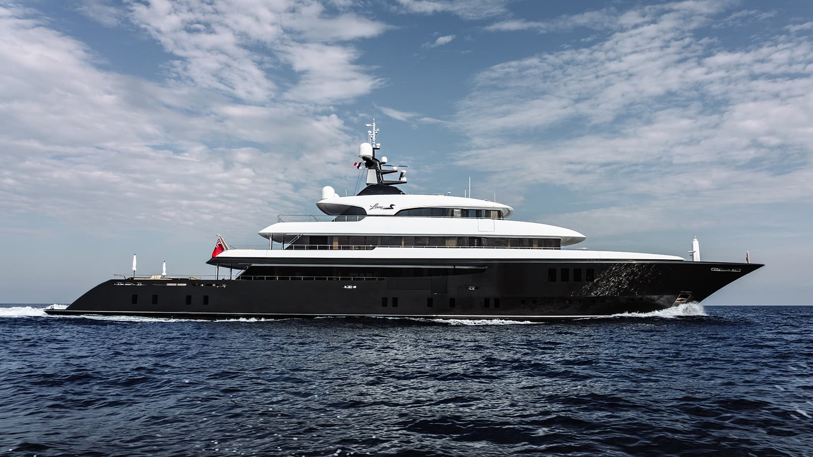 Motor yacht LOON 67.5m