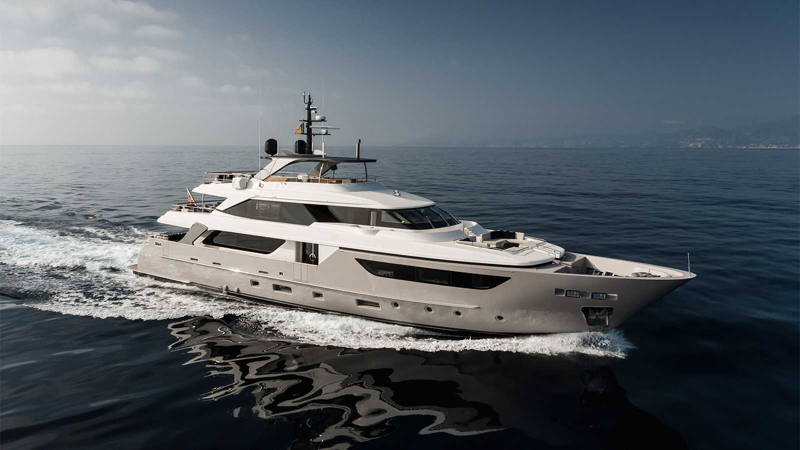 Motor yacht LES BRUXELLOIS 38.4m